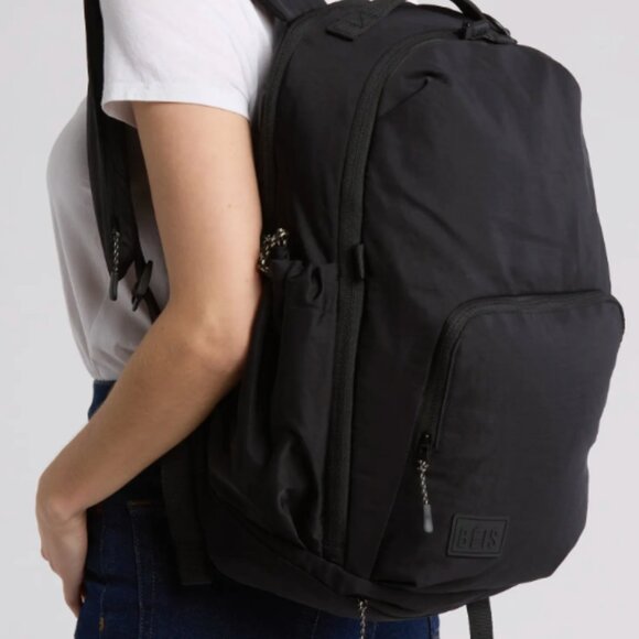 NWT Beis The North To South Sport Backpack in Black - Picture 2 of 4